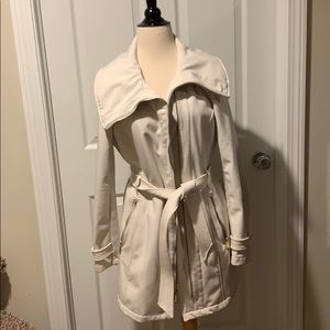 Avanti Light Rain Jacket